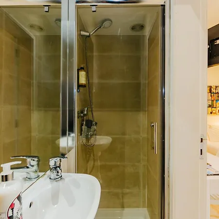 شقة Rent4rest Downtown Tiny