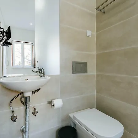 Rent4Rest Lisbon Downtown Tiny Studio Apartments Lisbon