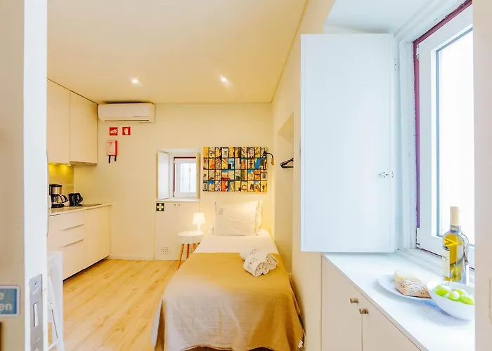 Rent4rest Downtown Tiny 리스본