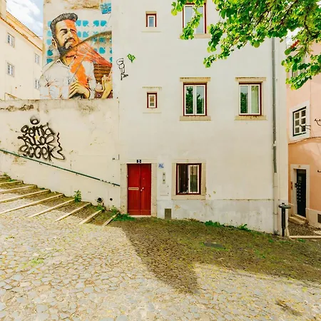 Rent4Rest Lisbon Downtown Tiny Studio Apartments Апартаменты Лиссабон
