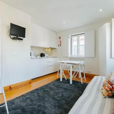Апартаменты Rent4Rest Lisbon Downtown Tiny Studio Apartments Лиссабон